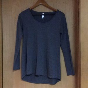 LuLaRoe Gray Heathered Lynnae Shirt in XS